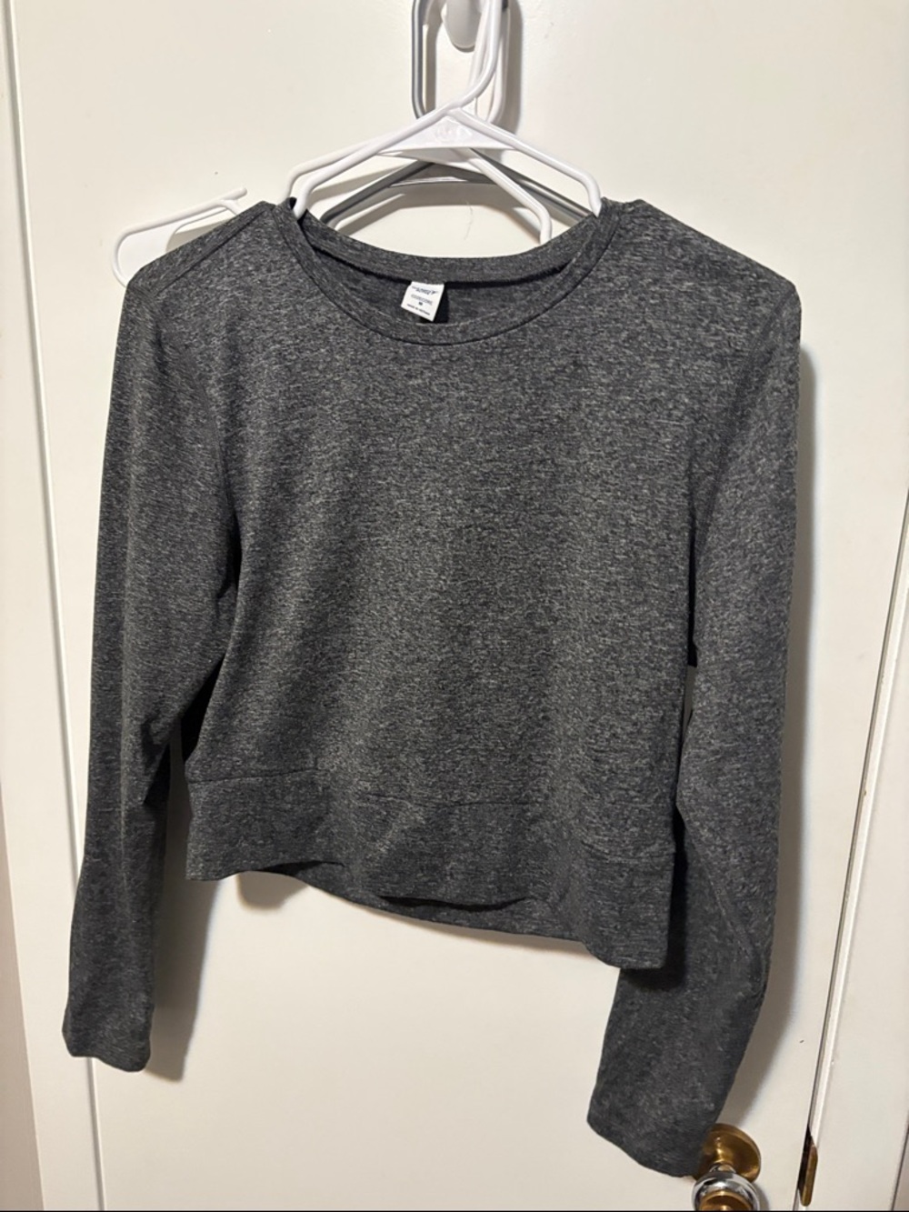 Old Navy cute Gray Cropped Long Sleeve Sweatshirt